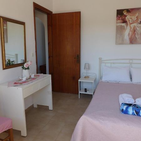 Teo 1 Apartment Goúvai Ngoại thất bức ảnh