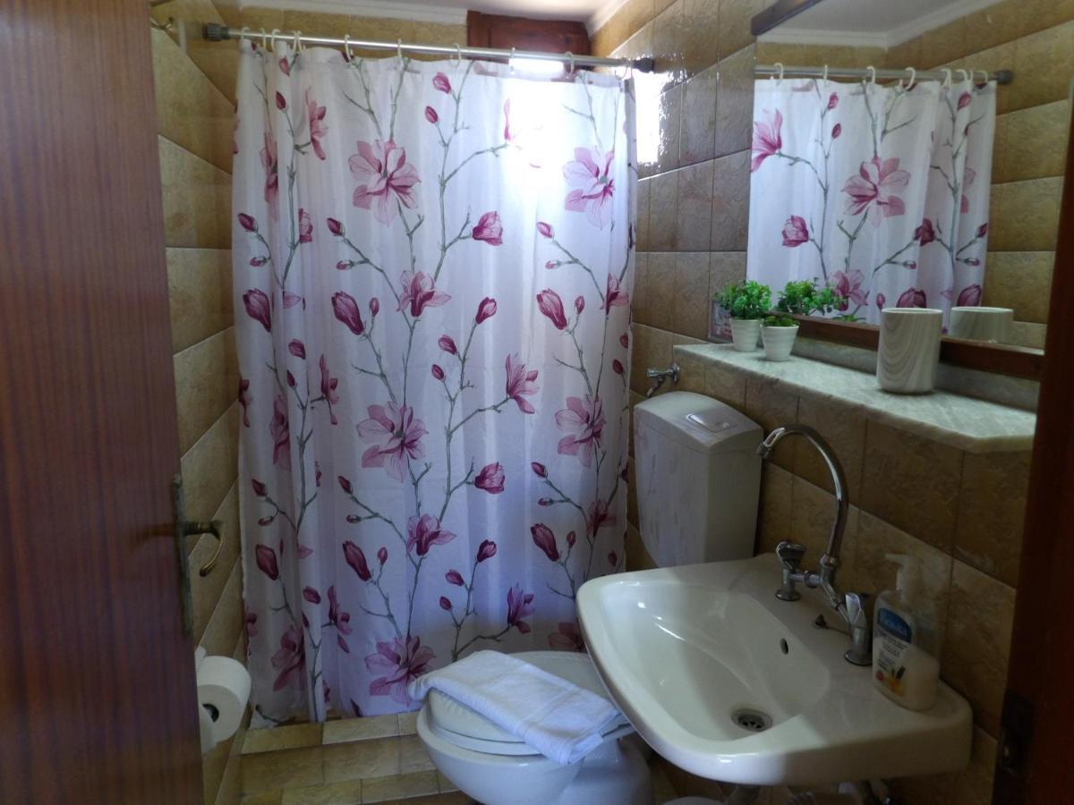 Teo 1 Apartment Goúvai Ngoại thất bức ảnh