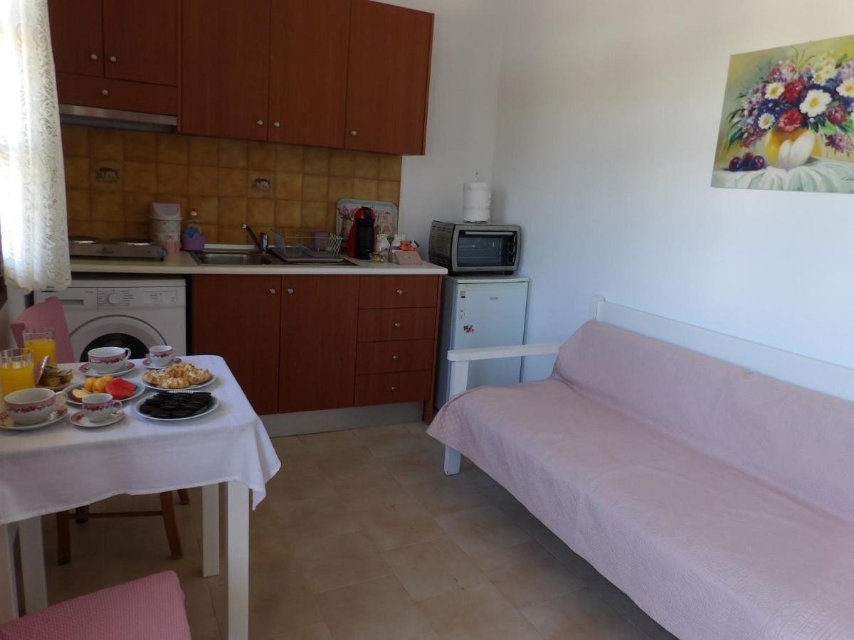 Teo 1 Apartment Goúvai Ngoại thất bức ảnh